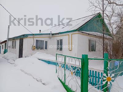 Отдельный дом · 3 комнаты · 67 м² · 30 сот., Есиль 40 — Пересечение Центральной и Есиль за 21 млн ₸ в Ельток