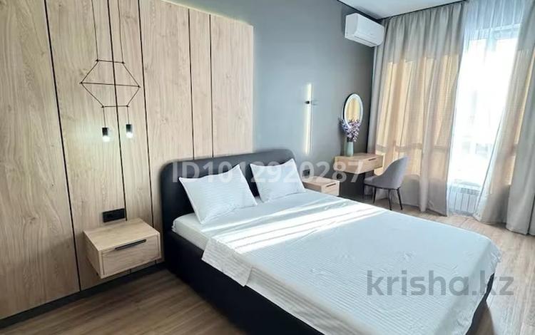 1-бөлмелі пәтер · 50 м² · 3/7 қабат, мкр. Алтын орда, Мкр Батыс 2, бағасы: 15 000 ₸ в Актобе — фото 2