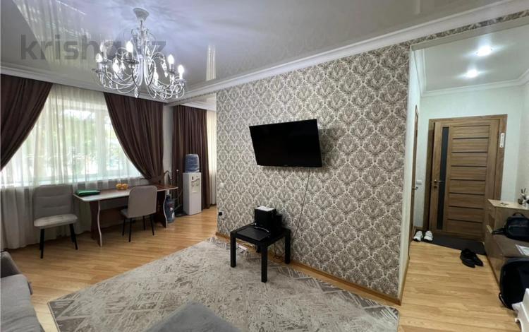 2-комнатная квартира · 43.9 м² · 1/3 этаж, мкр Новый Город, Ерубаева за 21 млн ₸ в Караганде, Казыбек би р-н — фото 2