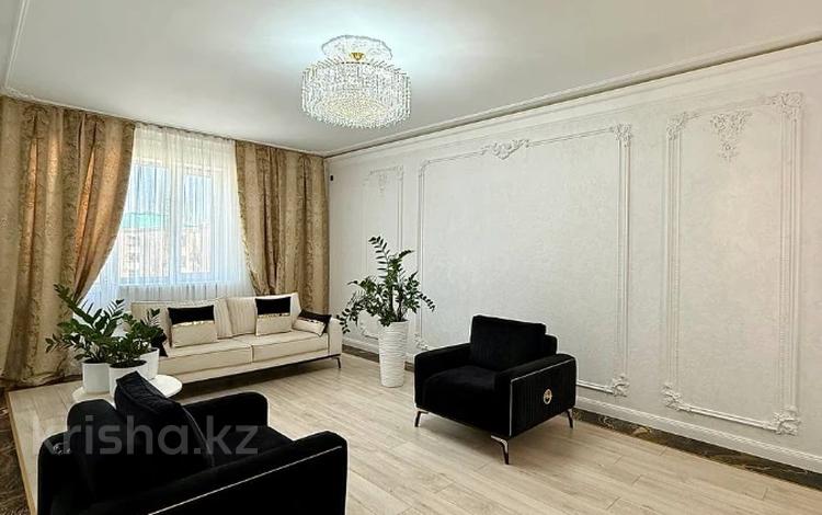 4-бөлмелі пәтер · 131.1 м² · 2/3 қабат, Нұрсая ш/а., Адгама Каримова 117, бағасы: 57 млн ₸ в Атырау, мкр Нурсая — фото 2