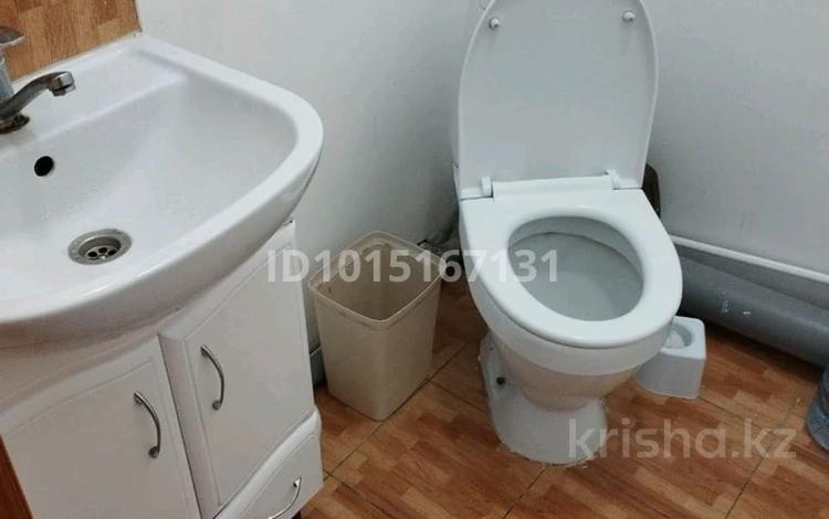 1 комната · 30 м² · 2/2 этаж, Пугачева за 35 000 ₸ в Уральске — фото 2