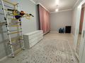 2-комнатная квартира · 67.8 м² · 2/5 этаж, мкр Юго-Восток, Гапеева — Средняя школа №81, Поликлиника №5, Ясли-сад №61 "Айголек", Карагандинский транспортно-технологический колледж, Карагандинский Банковский колледж, Карагандинский государственный университет им. академика Е.А. Букетова, Областной медицинский центр, Детский медицинский центр за 30 млн ₸ в Караганде, Казыбек би р-н — фото 3
