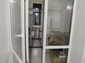 2-комнатная квартира · 67.8 м² · 2/5 этаж, мкр Юго-Восток, Гапеева — Средняя школа №81, Поликлиника №5, Ясли-сад №61 "Айголек", Карагандинский транспортно-технологический колледж, Карагандинский Банковский колледж, Карагандинский государственный университет им. академика Е.А. Букетова, Областной медицинский центр, Детский медицинский центр за 30 млн ₸ в Караганде, Казыбек би р-н — фото 6