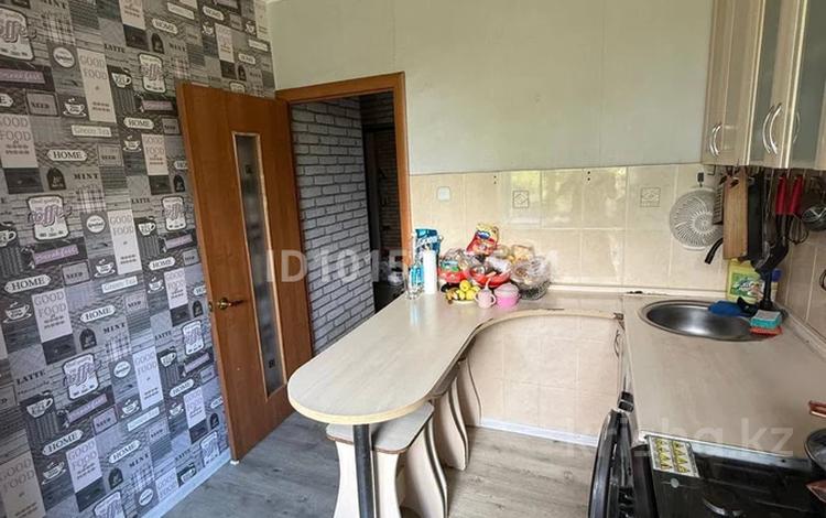 2-комнатная квартира · 49 м² · 2/4 этаж, мкр Фёдоровка , Юбилейная 5А за 17 млн ₸ в Караганде, Казыбек би р-н — фото 2