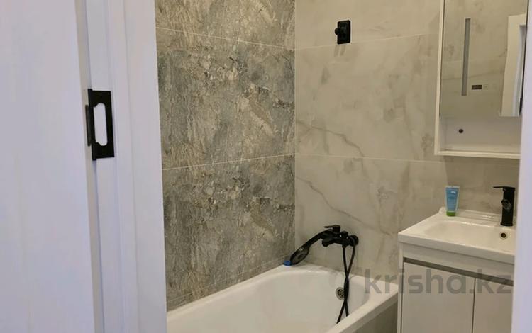 1-комнатная квартира · 45 м² · 3/6 этаж, Майкудук, Майкудук, мкр Голубые пруды 456/2 — ЖК Томирис за 15 000 ₸ в Караганде, Алихана Бокейханова р-н — фото 2