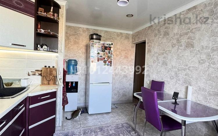 3-комнатная квартира · 65 м² · 4/5 этаж, Ульянова 36 за 37 млн 〒 в Петропавловске — фото 2