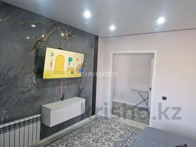 Аренда квартир по часам в Абай обл.: 1-комнатная квартира · 46 м² · 2/5 этаж, Гагарина 325/4 — 35 квартал (Гастроном) за 2 500 〒 1-комнатная квартира · 46 м² · 2/5 этаж, Гагарина 325/4 — 35 квартал (Гастроном) за 2 500 〒 в Семее
