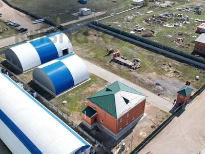 Продажа коммерческой недвижимости в Актюбинской обл.: Свободное назначение, склады · 600 м² за 550 млн 〒 Свободное назначение, склады · 600 м² за 550 млн 〒 в Актобе