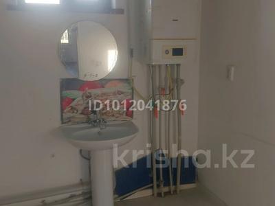 Отдельный дом · 4 комнаты · 120 м² · 8 сот., мкр Сауле , Сәуле ш/а Маяқұм көшесі за 150 000 ₸ в Шымкенте, Аль-Фарабийский р-н