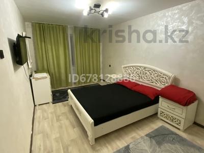 1-бөлмелі пәтер · 33 м² · 1/5 қабат, Айнабұлақ-2 ш/а. 70, бағасы: 2 500 ₸ в Алматы, Жетысуский р-н