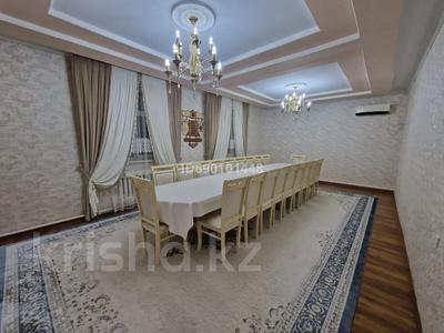 Отдельный дом • 6 комнат • 190 м² • 10 сот., Абдимомынова 9 — Арай за 45 млн 〒 в 