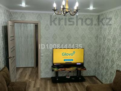 2-комнатная квартира · 45 м² · 1/5 этаж, Абая 33 — Скгу Сокол Марс горотдел за 15 000 ₸ в Петропавловске