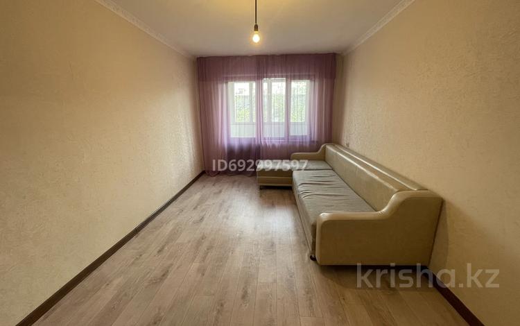 1-комнатная квартира, 34 м², 4/5 этаж, мкр Аксай-2 2/1