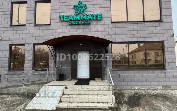 Свободное назначение, магазины и бутики · 125 м² за 45 млн ₸ в Атырау — фото 2
