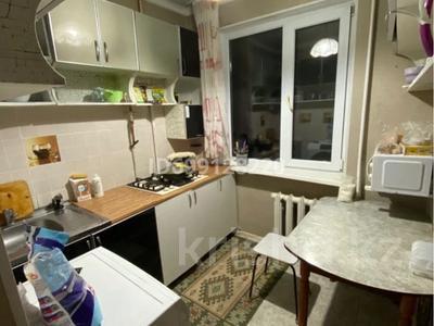 3-комнатная квартира · 70 м² · 4/5 этаж · помесячно, мкр 12 10 — Есет батыр 103 корпус 1 за 130 000 〒 в Актобе, мкр 12