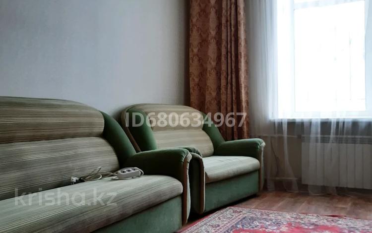 2-комнатная квартира, 53 м², 1/3 этаж, Караганды за 9.5 млн 〒 в Темиртау — фото 2