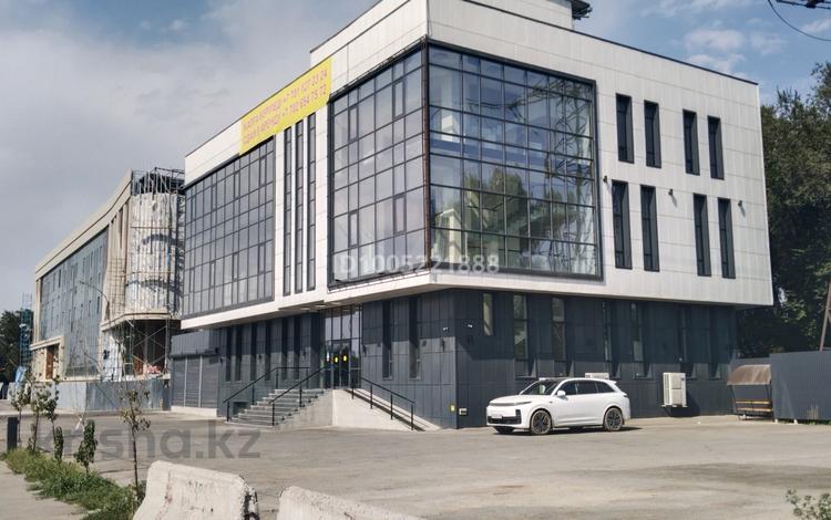 Свободное назначение, офисы, магазины и бутики, склады, азс, автосервисы и автомойки, общепит, салоны красоты, сельское хозяйство, бани, гостиницы и зоны отдыха, фитнес и спорт, медцентры и аптеки, образование, развлечения, конференц-залы, кабинеты и рабочие места, студии · 450 м² за 3.6 млн 〒 в Алматы, Жетысуский р-н — фото 2