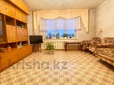 2-комнатная квартира, 54 м², 3/9 этаж, Утепбаева 44 за 21 млн 〒 в Семее