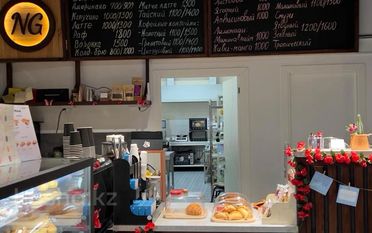 Свободное назначение, офисы, магазины и бутики, общепит, салоны красоты, медцентры и аптеки, образование, развлечения · 92 м² за 75 млн 〒 в Алматы, Алмалинский р-н — фото 8