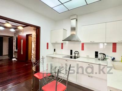2-комнатная квартира · 70 м² · 6/10 этаж, Муратбаева 189 за 48 млн 〒 в Алматы, Алмалинский р-н