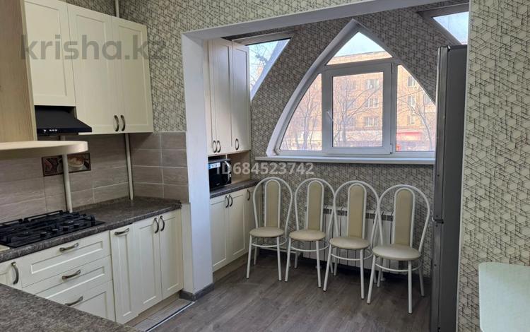 3-комнатная квартира · 72 м² · 2/9 этаж, мкр Тастак-3, Розыбакиева 39 за 350 000 〒 в Алматы, Алмалинский р-н — фото 14