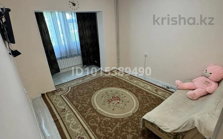1-бөлмелі пәтер · 42 м² · 2/5 қабат, Айнабұлақ-3 ш/а. 142, бағасы: 25.5 млн ₸ в Алматы, Жетысуский р-н — фото 2