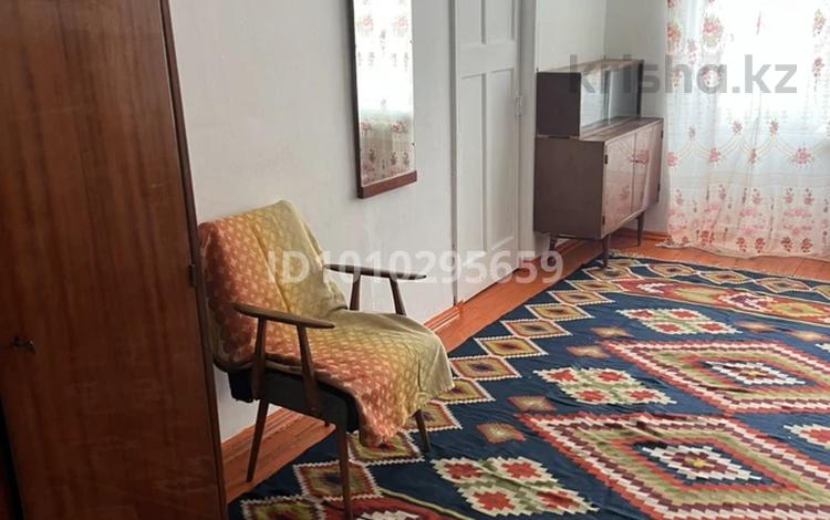 2-бөлмелі пәтер · 43 м² · 2/5 қабат, Казахстан 31, бағасы: 150 000 ₸ в Усть-Каменогорске, Ульбинский — фото 2