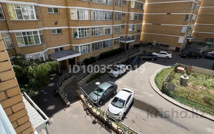 2-бөлмелі пәтер · 59.8 м² · 3/9 қабат, Караменде би Шакаулы 1 32, бағасы: 35 млн ₸ в Астане, Сарыарка р-н — фото 2