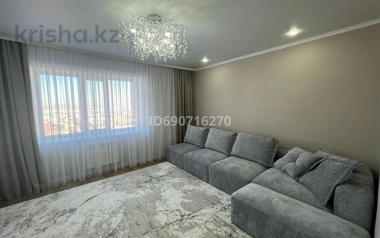 3-комнатная квартира · 85 м² · 8/9 этаж, мкр Юго-Восток, Муканова 84 за 46 млн ₸ в Караганде, Казыбек би р-н — фото 2