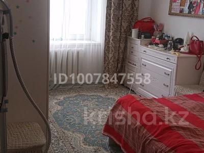 4-бөлмелі пәтер · 76.3 м² · 4/5 қабат, Мкр.Акмечить 20 — 136 школа, бағасы: 17 млн ₸ в 