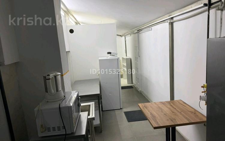 Жеке үй · 1 бөлме · 25 м² · 1 жүзд., Қарғалы ш/а. 102 — Кенесары хан 102, бағасы: 125 000 ₸ в Алматы, Наурызбайский р-н — фото 2