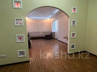 3-комнатная квартира, 90 м², 6/9 этаж, Кенесары хана 54/4 за 50 млн 〒 в Алматы