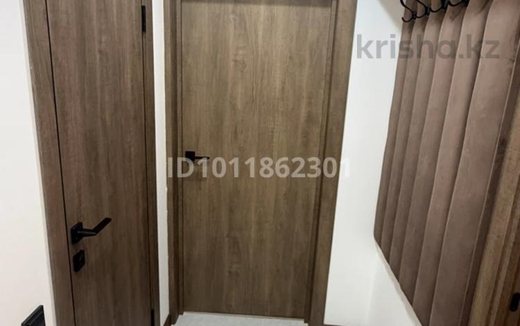 1-бөлмелі пәтер · 41 м² · 2/9 қабат, мкр Жетысу-3, Жетісу-3 ш/а. 54, бағасы: 39 млн ₸ в Алматы, Ауэзовский р-н — фото 2