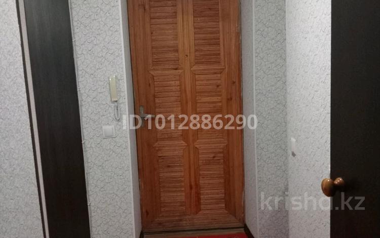 1-комнатная квартира · 36 м² · 4/5 этаж, мкр Гарышкер — возле ресторана "Париж" за 12 млн ₸ в Талдыкоргане — фото 2