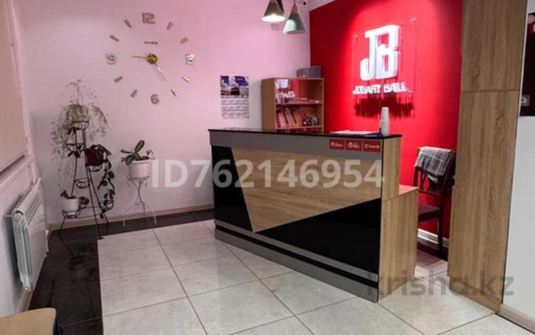 Свободное назначение, офисы, салоны красоты, образование, развлечения · 520 м² за 270 млн ₸ в Актобе — фото 2