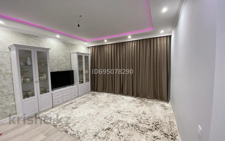 3-комнатная квартира · 90 м² · 3/3 этаж, мкр Самал, Адгама Каримова за 34 млн ₸ в Атырау — фото 2