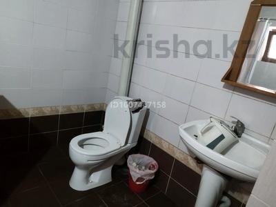 3-комнатная квартира · 64 м² · 2/2 этаж, мкр Самал-3, Келес 57 за 130 000 ₸ в Шымкенте, Абайский р-н
