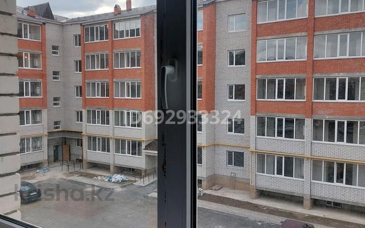 2-комнатная квартира, 81 м², 3/5 этаж, циолковского 5Ак2 за 26 млн 〒 в Уральске — фото 2