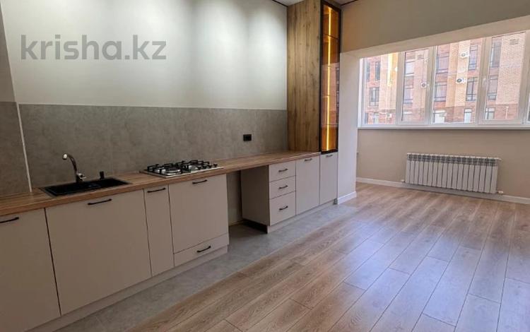 1-бөлмелі пәтер · 52 м² · 1/5 қабат, саздинское лестничество 228/51, бағасы: 23 млн ₸ в Актобе — фото 2