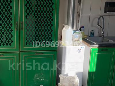 Отдельный дом · 4 комнаты · 100 м² · 4 сот., Жанибек хан 149 — Джангелдина за 22 млн ₸ в Актобе, мкр. Курмыш