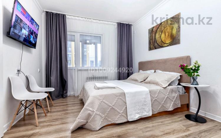 1-комнатная квартира · 40 м² · 8/10 этаж, Туран 55/10 за 16 000 ₸ в Астане, Нура р-н — фото 2