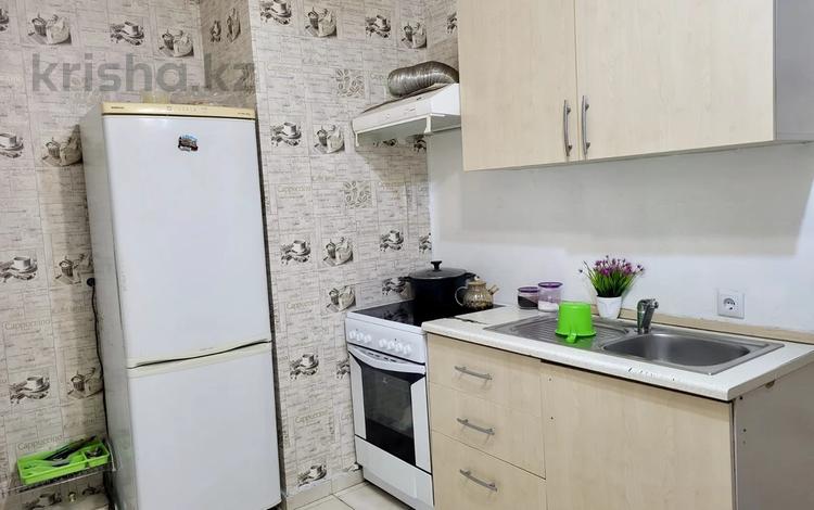 2-комнатная квартира · 65 м² · 9/9 этаж, мкр Аккент 14 — Райымбека Яссауи за 200 000 ₸ в Алматы, Алатауский р-н — фото 2