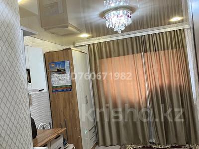 Пәтерлер в Западно-Казахстанской обл.: 1-бөлмелі пәтер · 15 м² · 6/9 қабат, мкр Северо-Восток, Сырым Датова 17, бағасы: 3.5 млн 〒 1-бөлмелі пәтер · 15 м² · 6/9 қабат, мкр Северо-Восток, Сырым Датова 17, бағасы: 3.5 млн 〒 в Уральске