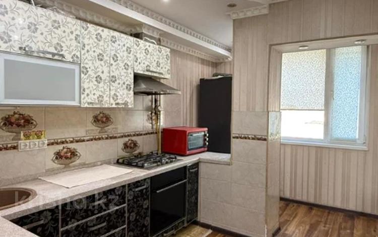 4-бөлмелі пәтер · 90 м² · 4/5 қабат, 13-й мкр 36, бағасы: 22.5 млн ₸ в Актау — фото 2