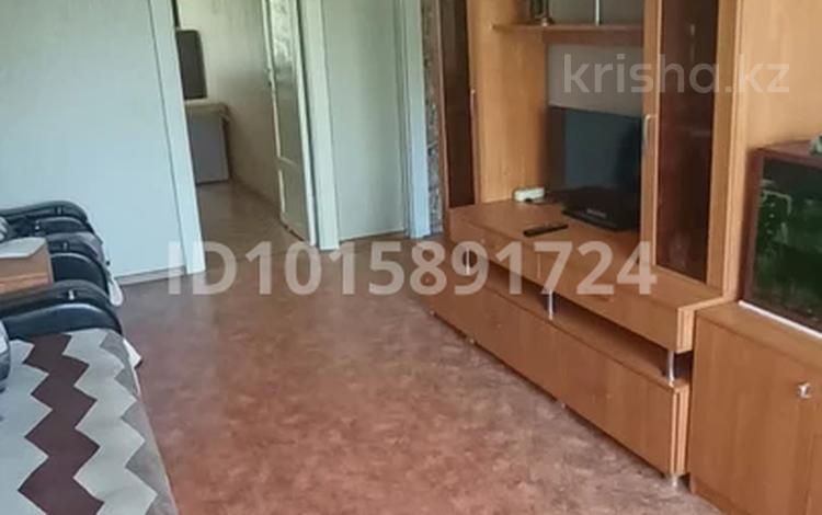 2-комнатная квартира · 50 м² · 2/5 этаж, Майкудук, 17й микрорайон 38 за 120 000 ₸ в Караганде, Алихана Бокейханова р-н — фото 2