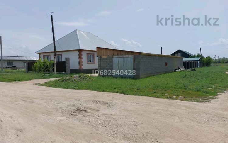 Отдельный дом • 6 комнат • 130 м² • 10 сот., Жумабаева 33 за 25 млн 〒 в Жастар-2 — фото 2