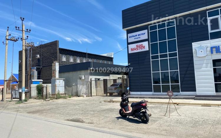 Офисы, магазины и бутики, склады, азс, автосервисы и автомойки, конференц-залы · 70 м² за 280 000 〒 в Атырау — фото 2