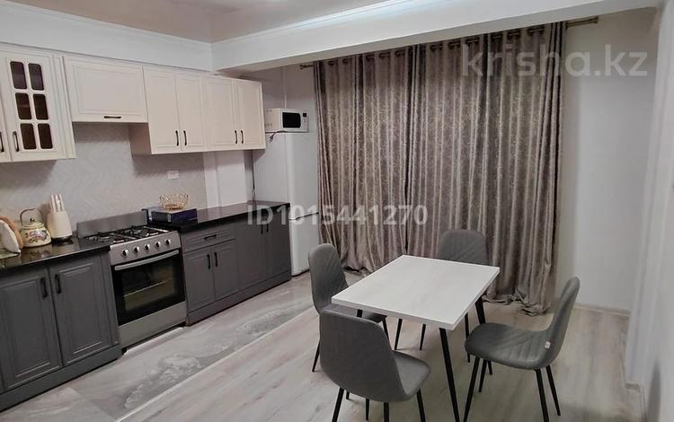 1-комнатная квартира · 49.6 м² · 1/5 этаж, мкр Нурсая, Р. Габдиева 36 за 170 000 ₸ в Атырау — фото 2