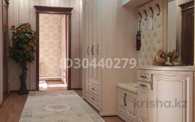 Отдельный дом · 3 комнаты · 123.9 м² · 8 сот., Проезд Л 8 за 65 млн ₸ в Павлодаре — фото 32