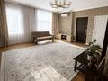 Отдельный дом · 6 комнат · 172 м² · 8 сот., Рыскулова 37 за 63 млн ₸ в Абай